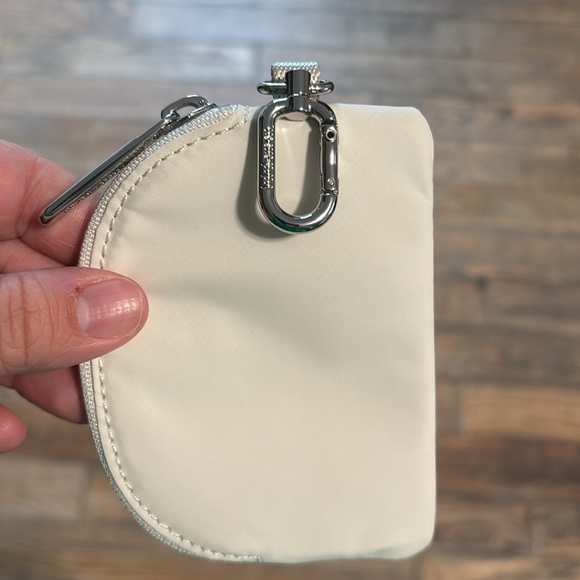 Lululemon white key chain pouch - Picture 3 of 4